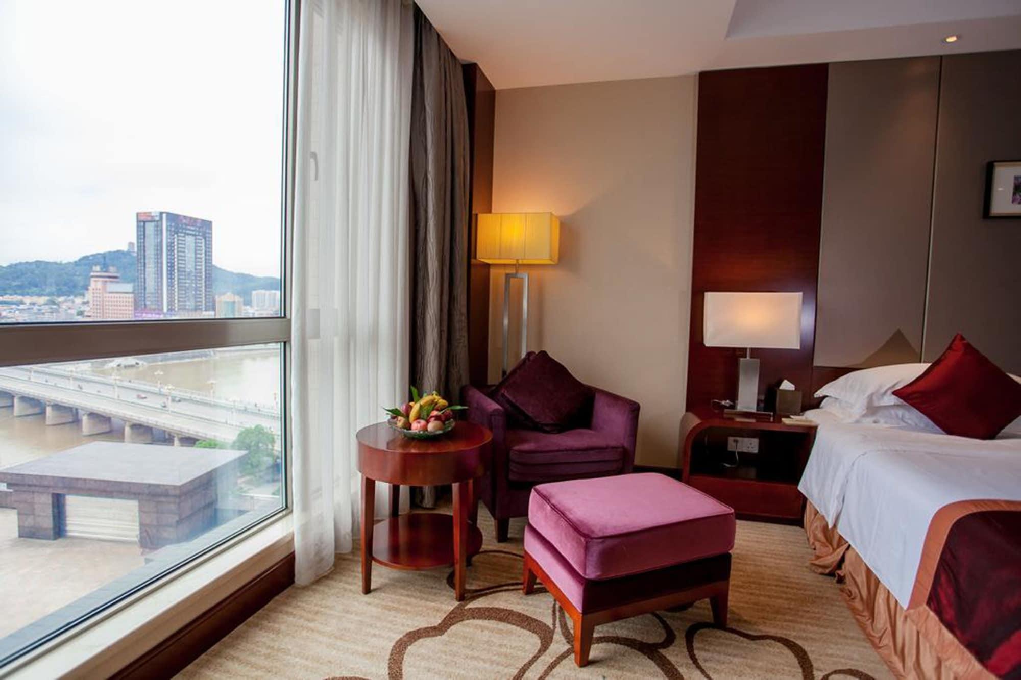 Ramada Plaza Shaoguan City Centre Buitenkant foto
