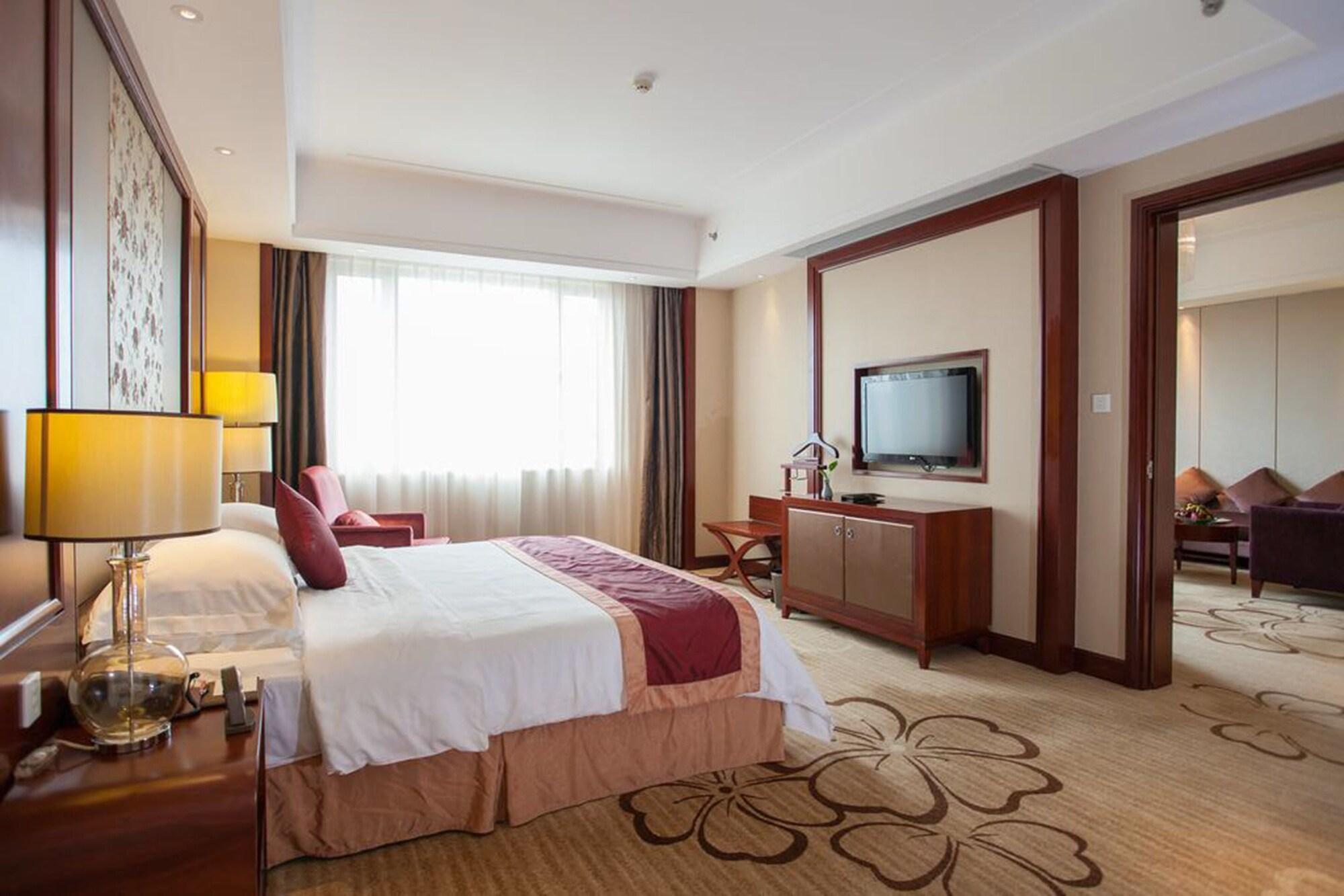Ramada Plaza Shaoguan City Centre Buitenkant foto