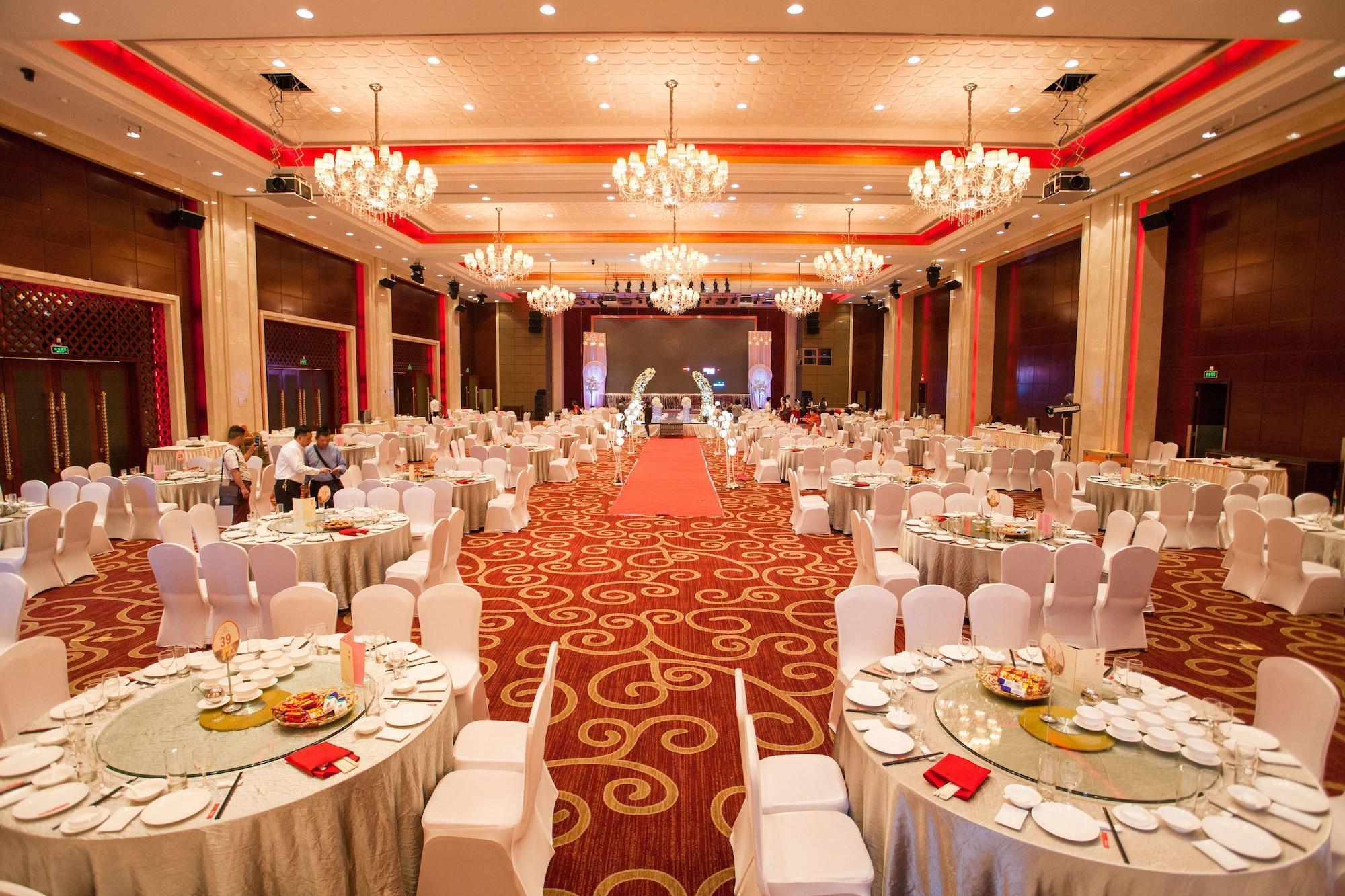 Ramada Plaza Shaoguan City Centre Buitenkant foto