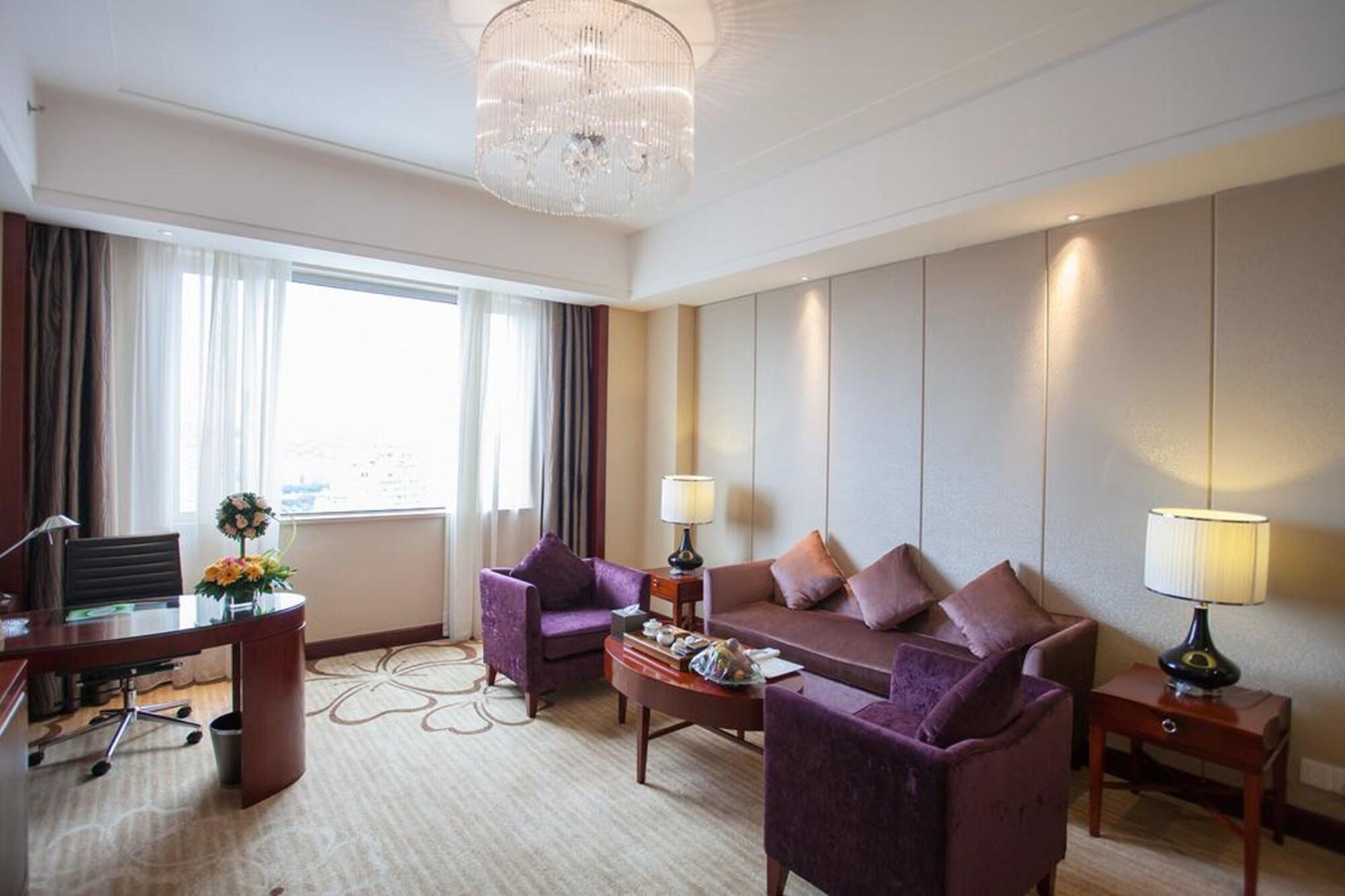 Ramada Plaza Shaoguan City Centre Buitenkant foto