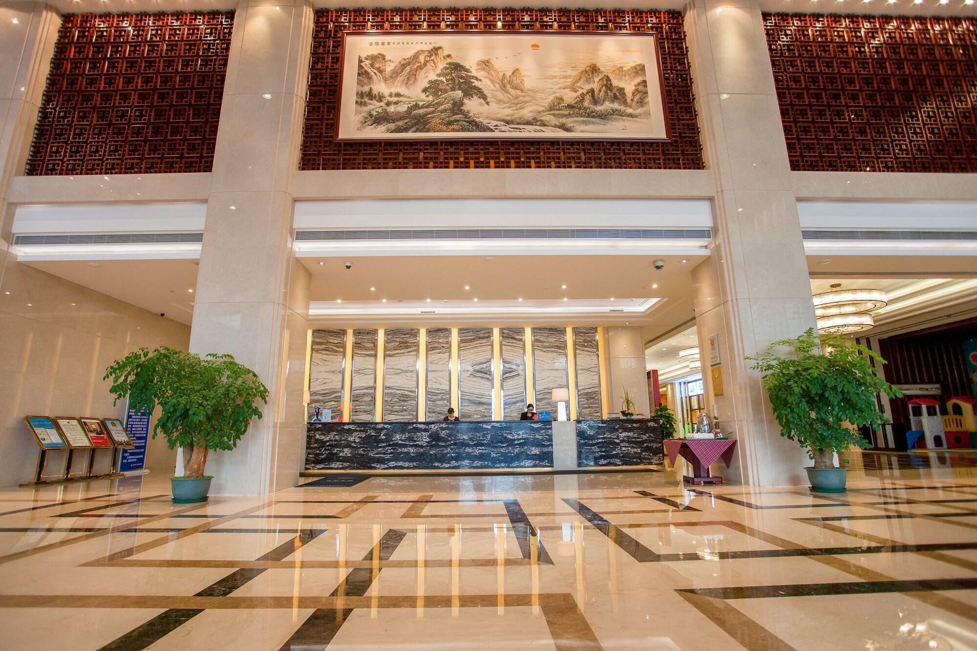 Ramada Plaza Shaoguan City Centre Buitenkant foto