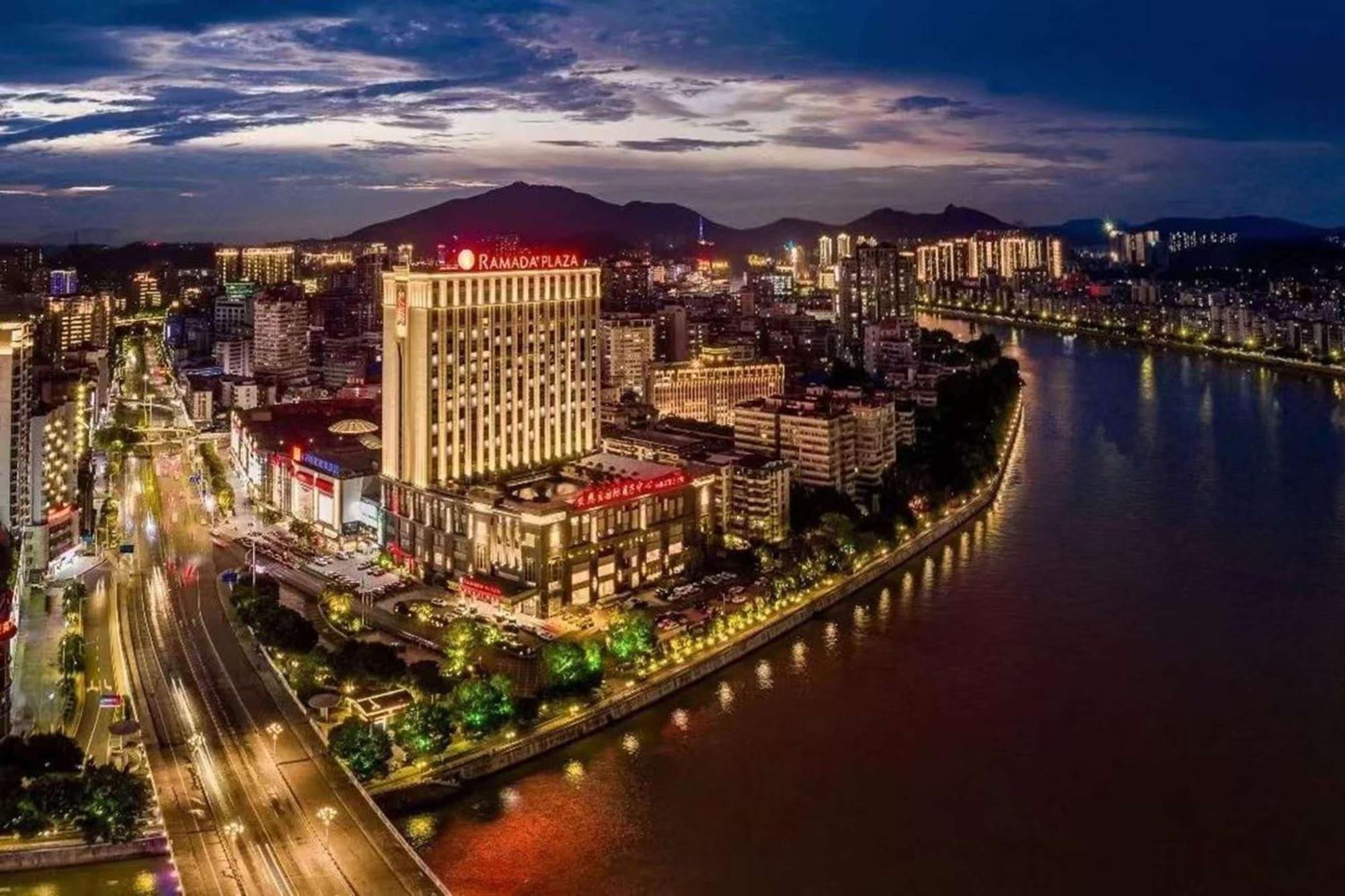 Ramada Plaza Shaoguan City Centre Buitenkant foto