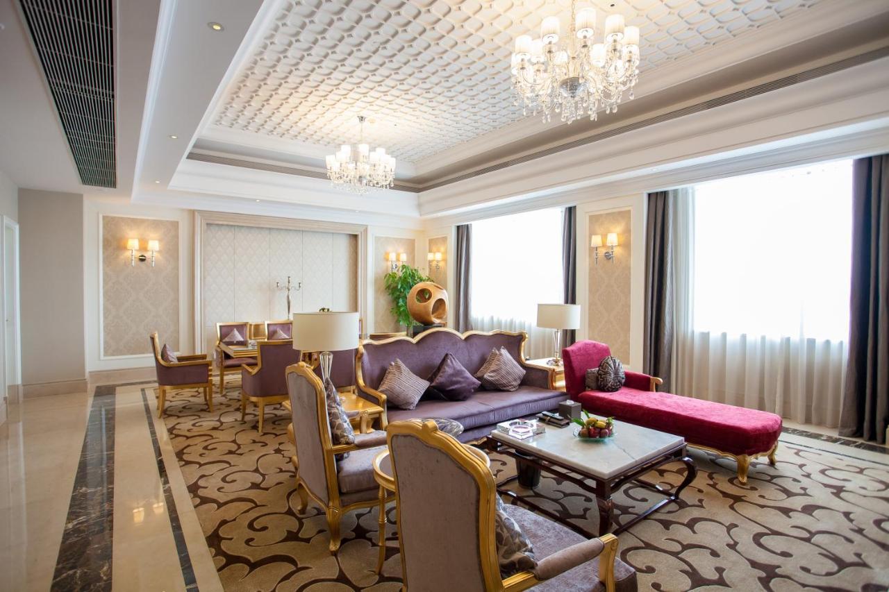 Ramada Plaza Shaoguan City Centre Buitenkant foto